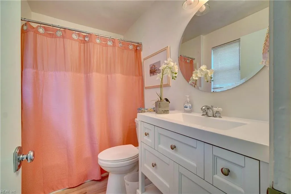 Norfolk, Virginia 23503, United States, 2 Bedrooms Bedrooms, ,1 BathroomBathrooms,Residential,Active,213817