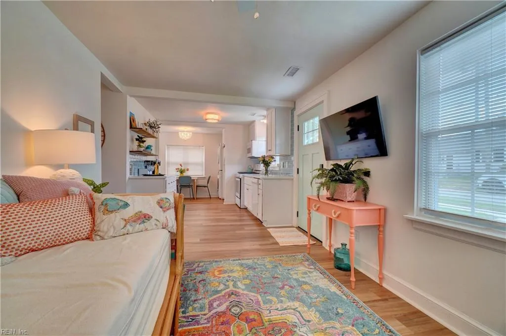 Norfolk, Virginia 23503, United States, 2 Bedrooms Bedrooms, ,1 BathroomBathrooms,Residential,Active,213817