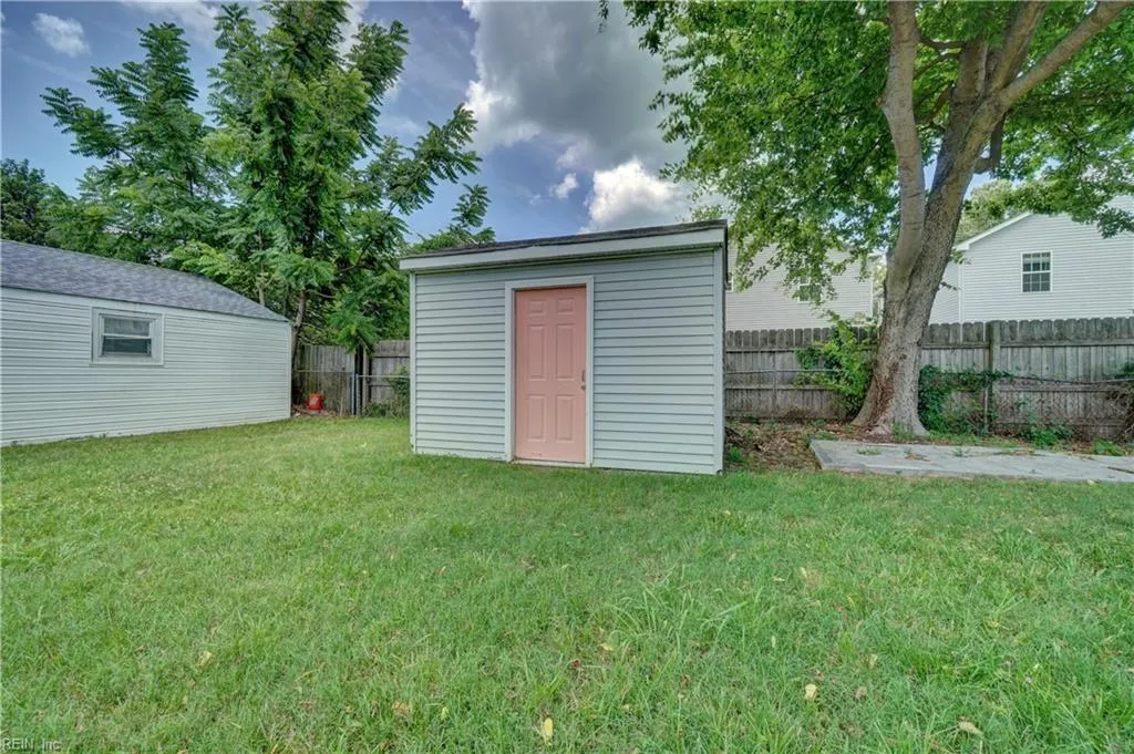 Norfolk, Virginia 23503, United States, 2 Bedrooms Bedrooms, ,1 BathroomBathrooms,Residential,Active,213817