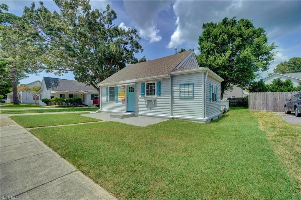 Norfolk, Virginia 23503, United States, 2 Bedrooms Bedrooms, ,1 BathroomBathrooms,Residential,Active,213817