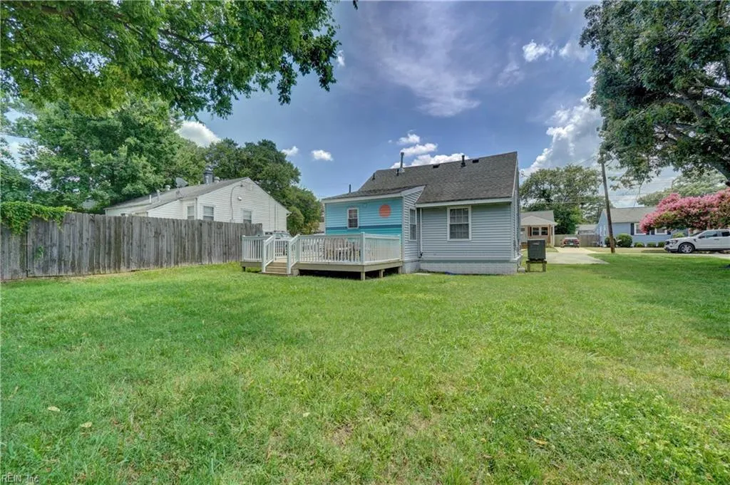 Norfolk, Virginia 23503, United States, 2 Bedrooms Bedrooms, ,1 BathroomBathrooms,Residential,Active,213817