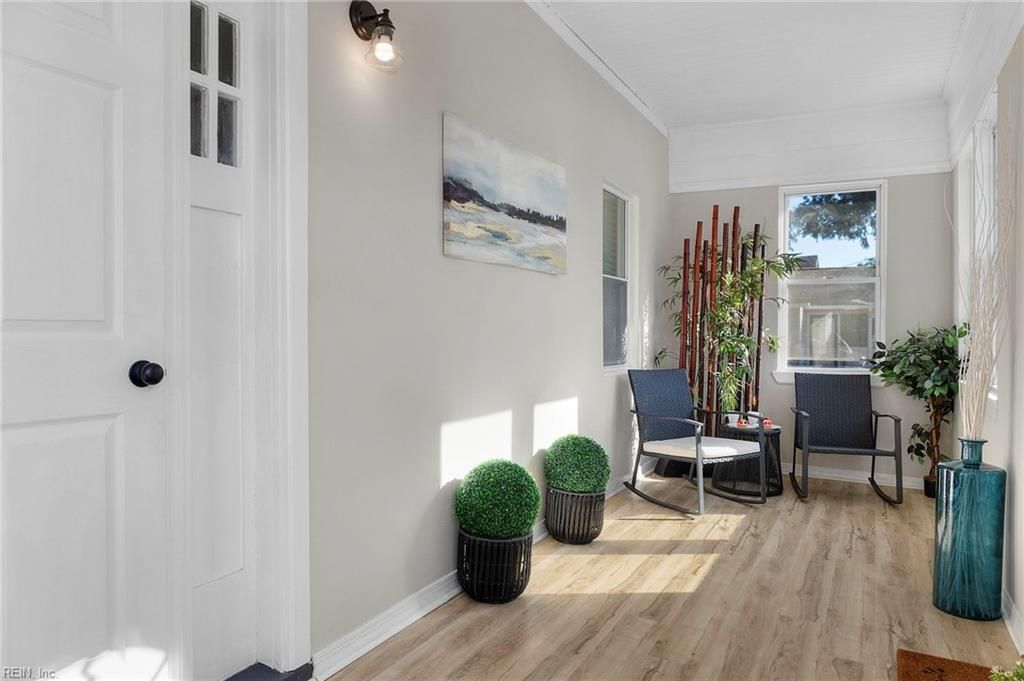 Photo of 116 Woodview Avenue, Norfolk, VA 23505 (MLS # 10612409)