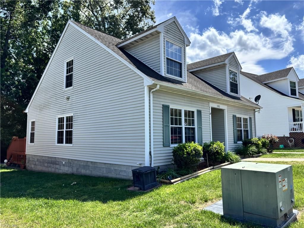 Photo of 102 Elmington Way, Suffolk, VA 23434 (MLS # 10634757)