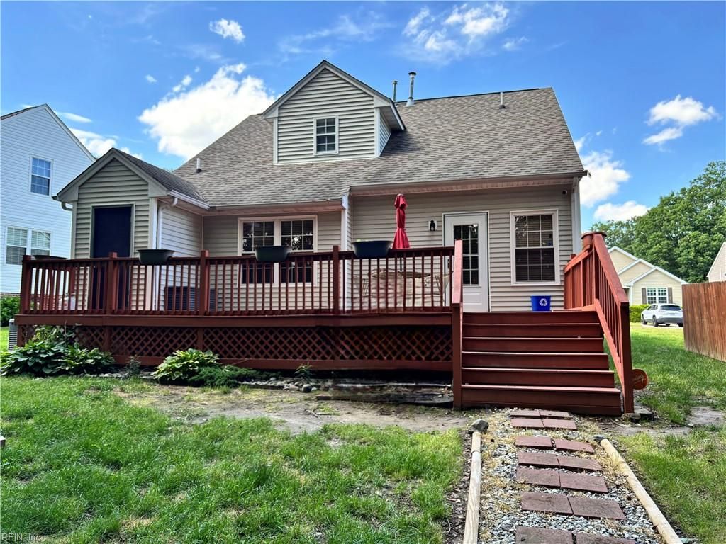 Photo of 102 Elmington Way, Suffolk, VA 23434 (MLS # 10634757)