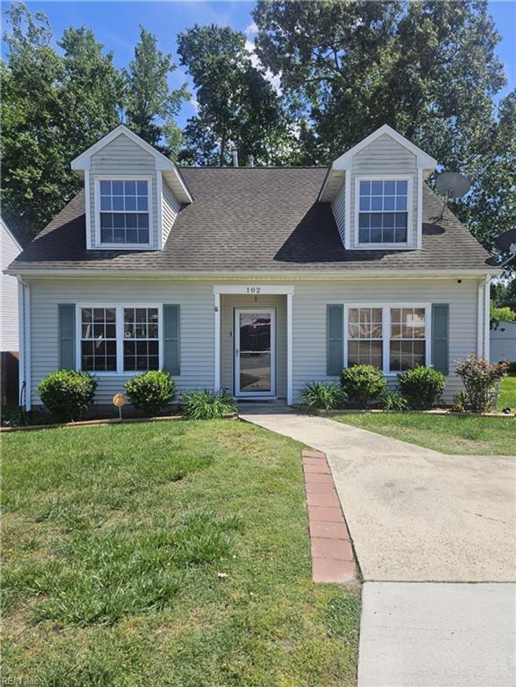 Photo of 102 Elmington Way, Suffolk, VA 23434 (MLS # 10634757)