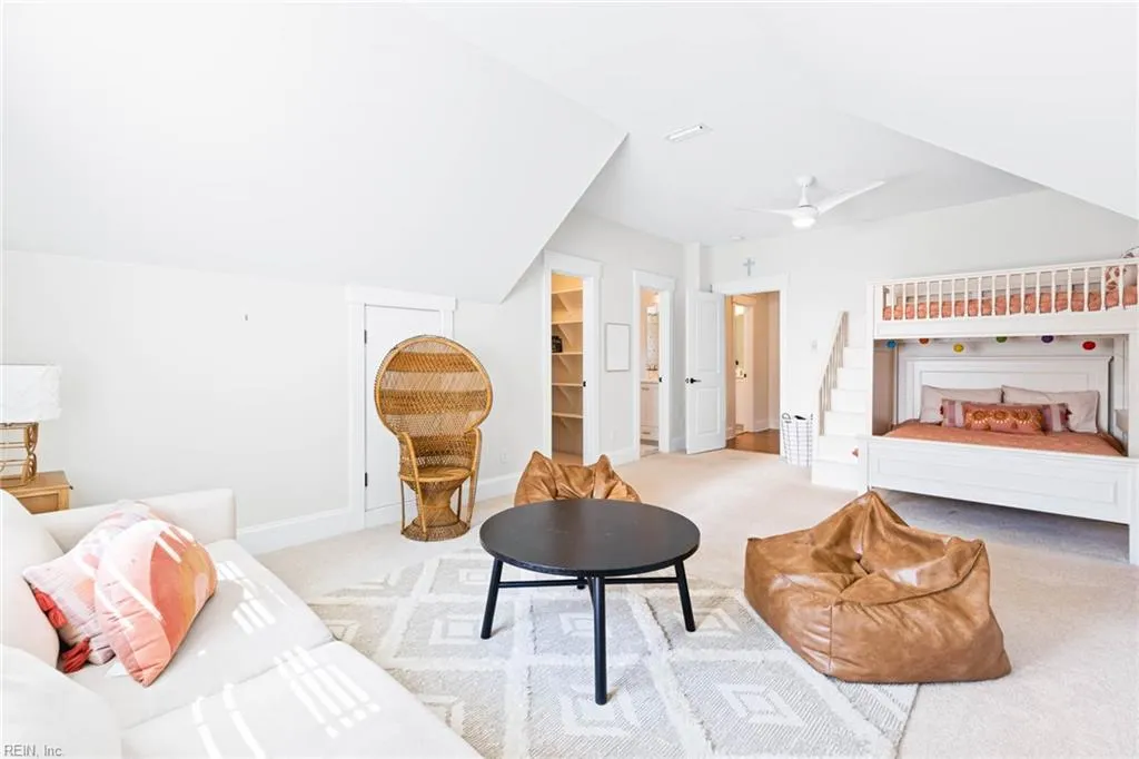 Virginia Beach, Virginia 23454, United States, 5 Bedrooms Bedrooms, ,5 BathroomsBathrooms,Residential,Pending,101377