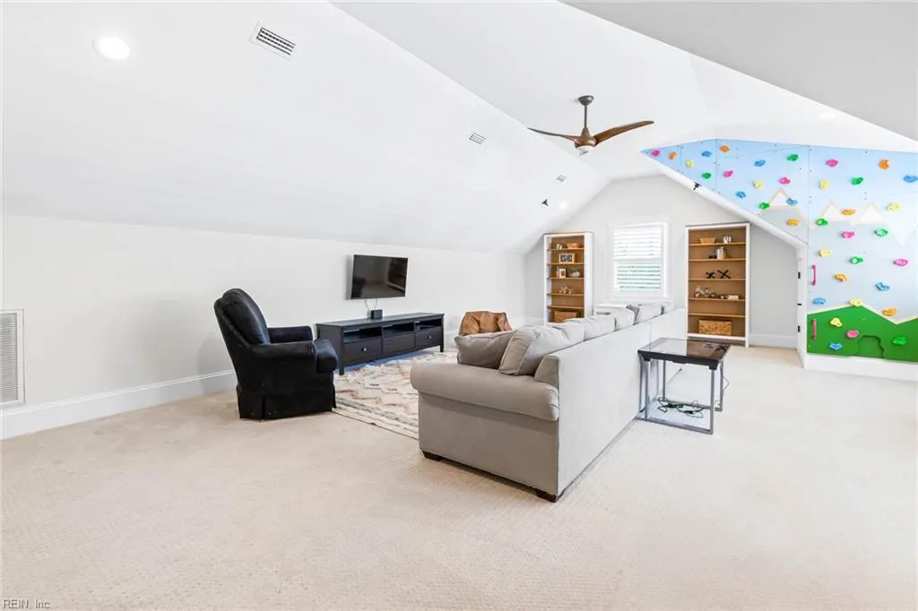 Virginia Beach, Virginia 23454, United States, 5 Bedrooms Bedrooms, ,5 BathroomsBathrooms,Residential,Pending,101377