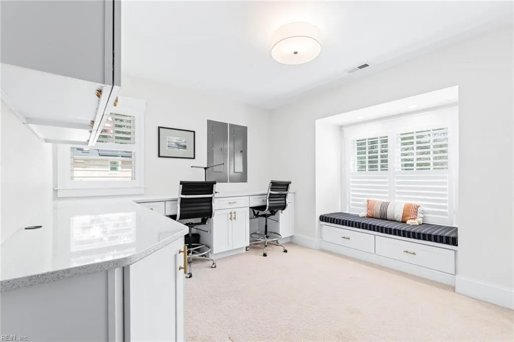 Virginia Beach, Virginia 23454, United States, 5 Bedrooms Bedrooms, ,5 BathroomsBathrooms,Residential,Pending,101377