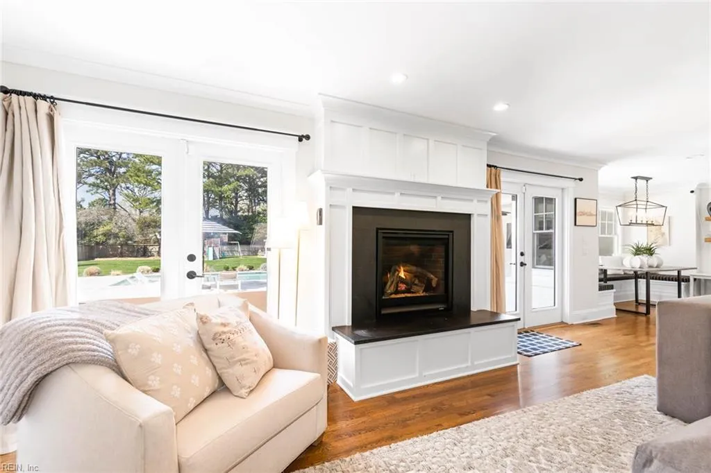 Virginia Beach, Virginia 23454, United States, 5 Bedrooms Bedrooms, ,5 BathroomsBathrooms,Residential,Pending,101377