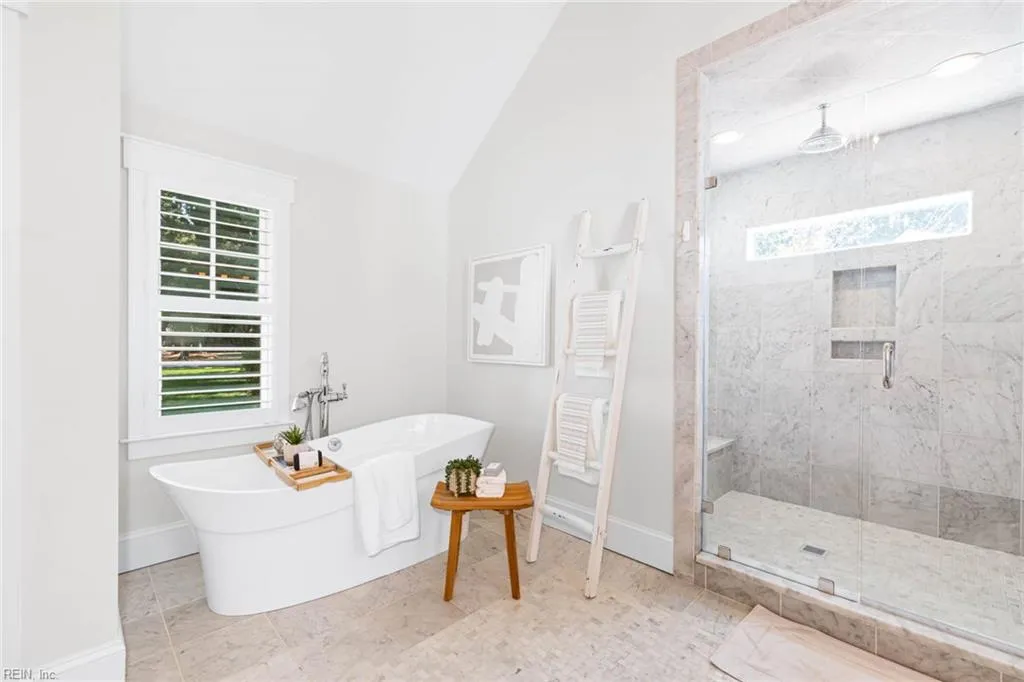 Virginia Beach, Virginia 23454, United States, 5 Bedrooms Bedrooms, ,5 BathroomsBathrooms,Residential,Pending,101377