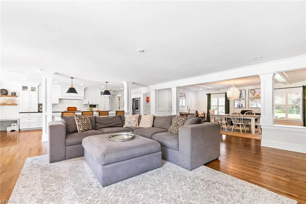 Virginia Beach, Virginia 23454, United States, 5 Bedrooms Bedrooms, ,5 BathroomsBathrooms,Residential,Pending,101377