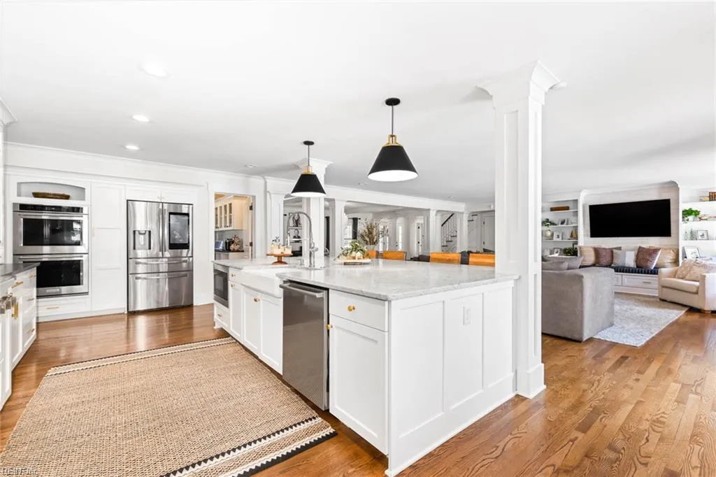 Virginia Beach, Virginia 23454, United States, 5 Bedrooms Bedrooms, ,5 BathroomsBathrooms,Residential,Pending,101377