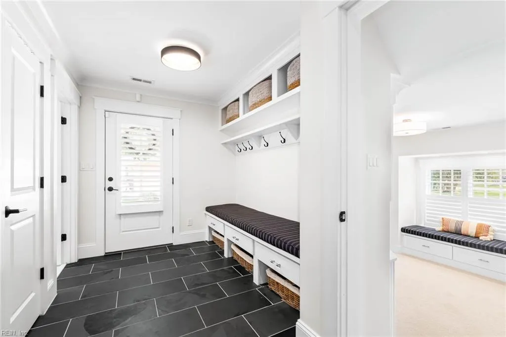 Virginia Beach, Virginia 23454, United States, 5 Bedrooms Bedrooms, ,5 BathroomsBathrooms,Residential,Pending,101377