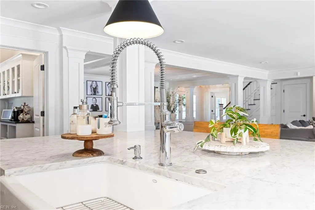 Virginia Beach, Virginia 23454, United States, 5 Bedrooms Bedrooms, ,5 BathroomsBathrooms,Residential,Pending,101377