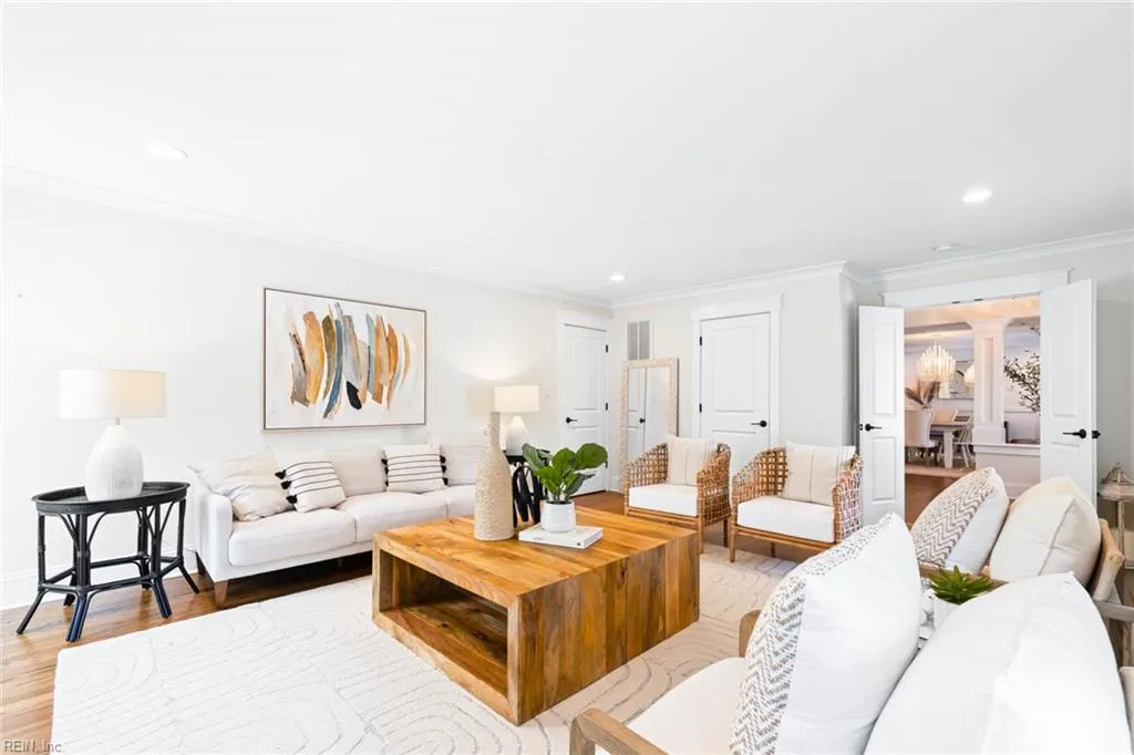 Virginia Beach, Virginia 23454, United States, 5 Bedrooms Bedrooms, ,5 BathroomsBathrooms,Residential,Pending,101377