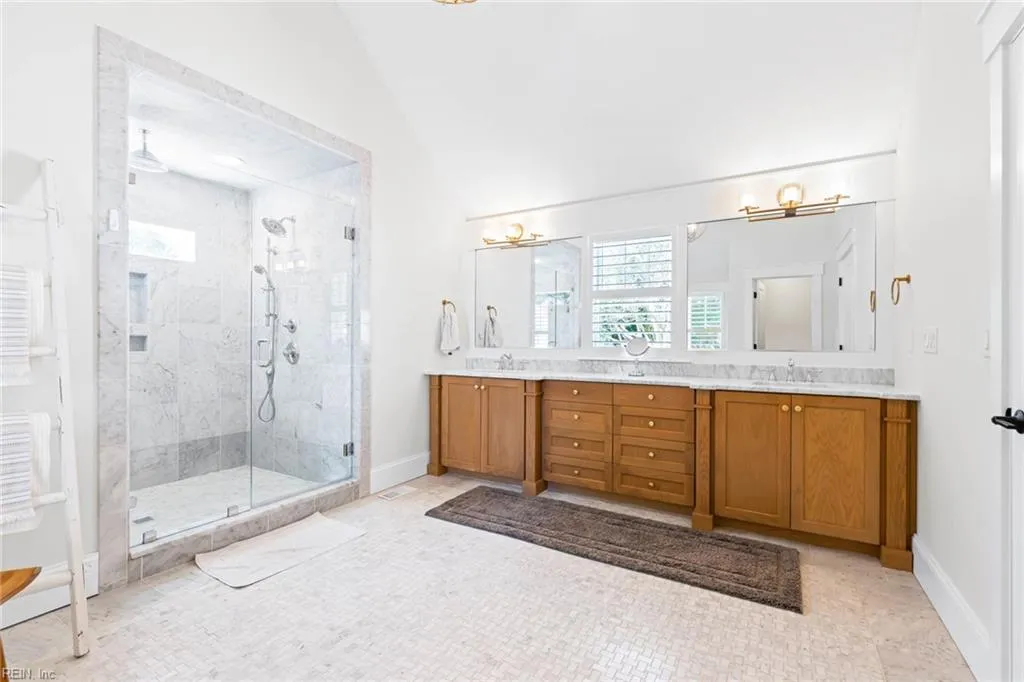 Virginia Beach, Virginia 23454, United States, 5 Bedrooms Bedrooms, ,5 BathroomsBathrooms,Residential,Pending,101377