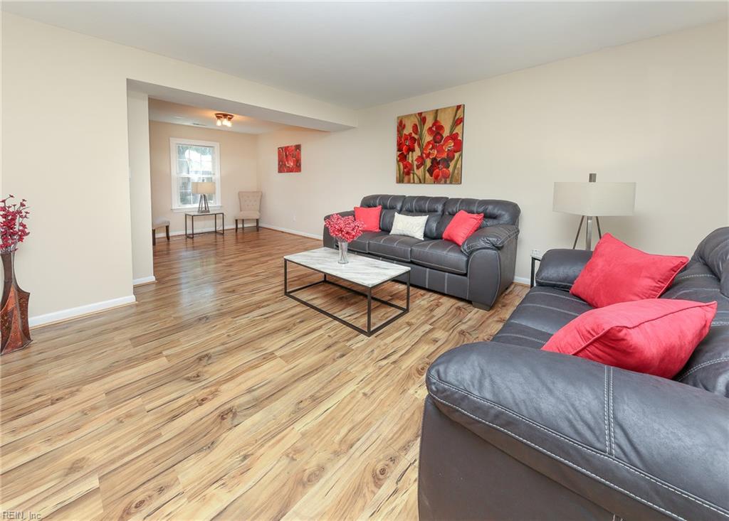 1066 Tall Oak DR