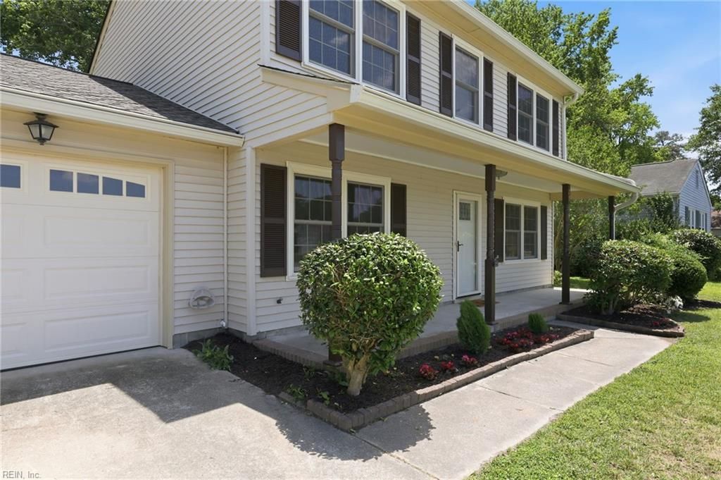 Photo of 29 Sandy Lake Drive, Hampton, VA 23666 (MLS # 10636253)