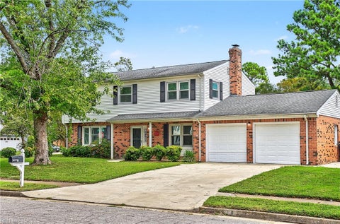 Photo for 700 Hemlock CRES