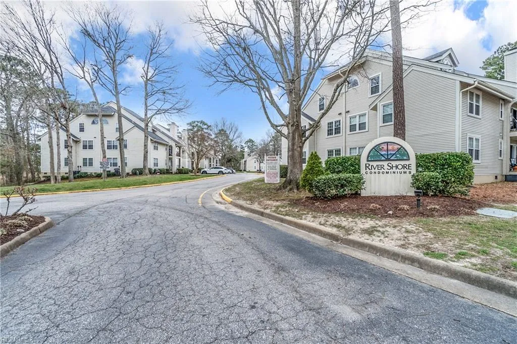 Virginia Beach, Virginia 23454, United States, 3 Bedrooms Bedrooms, ,3 BathroomsBathrooms,Residential,Active,90878