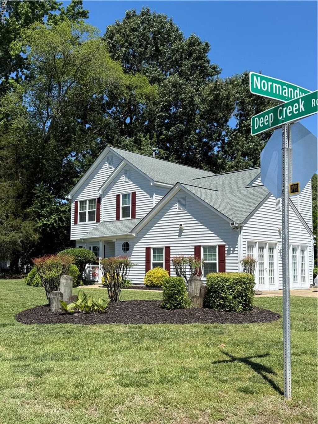 Photo of 501 Deep Creek Road RD, Newport News, VA 23606 (MLS # 10634065)