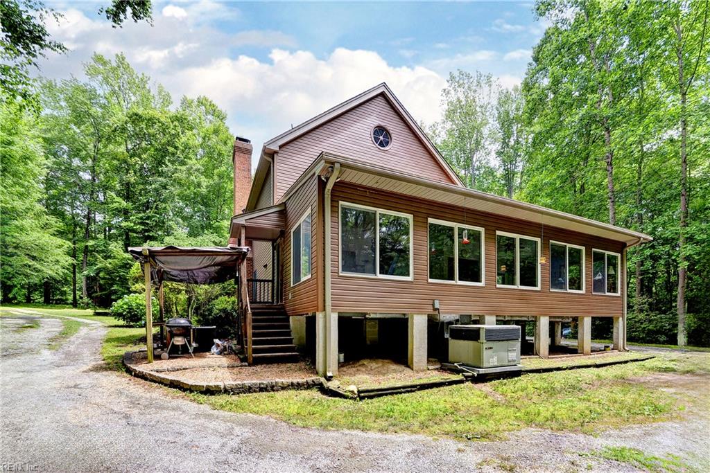 631 Rocky Bottom RD