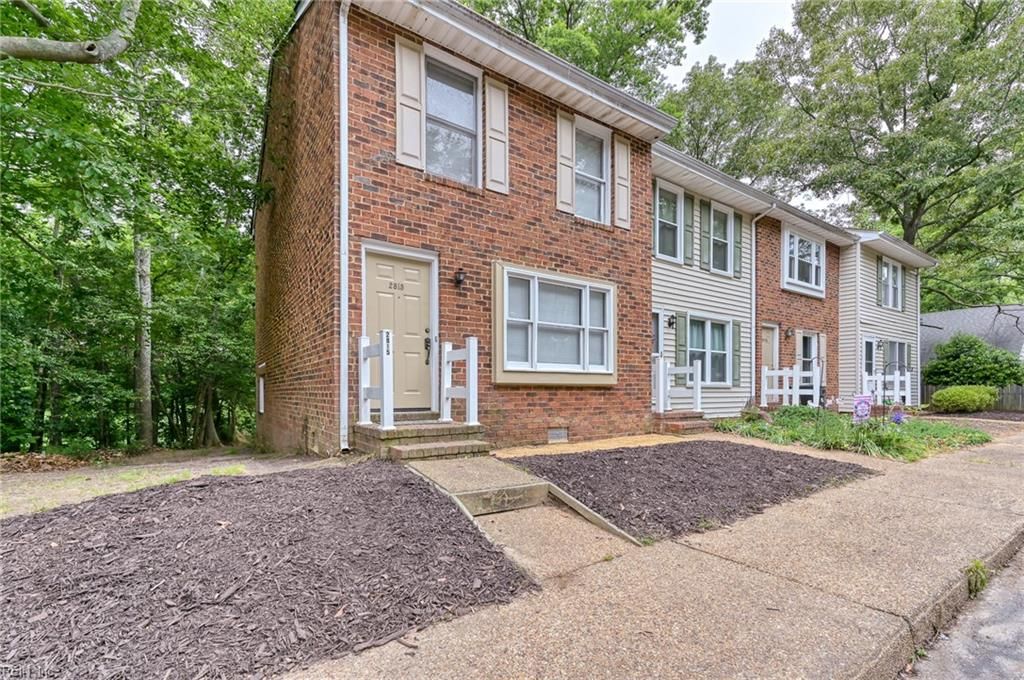 Photo of 2815 Oak Hill Drive, Williamsburg, VA 23185 (MLS # 10628392)