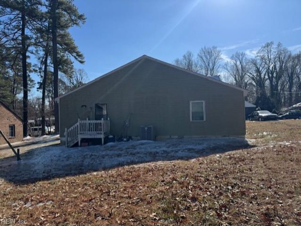 Photo of 513 Burbank Street, Williamsburg, VA 23185 (MLS # 10621063)