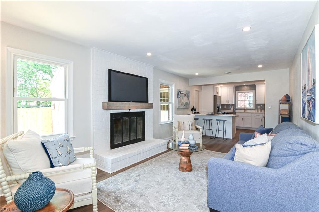 Photo of 1109 Buckingham Avenue, Norfolk, VA 23508 (MLS # 10638288)
