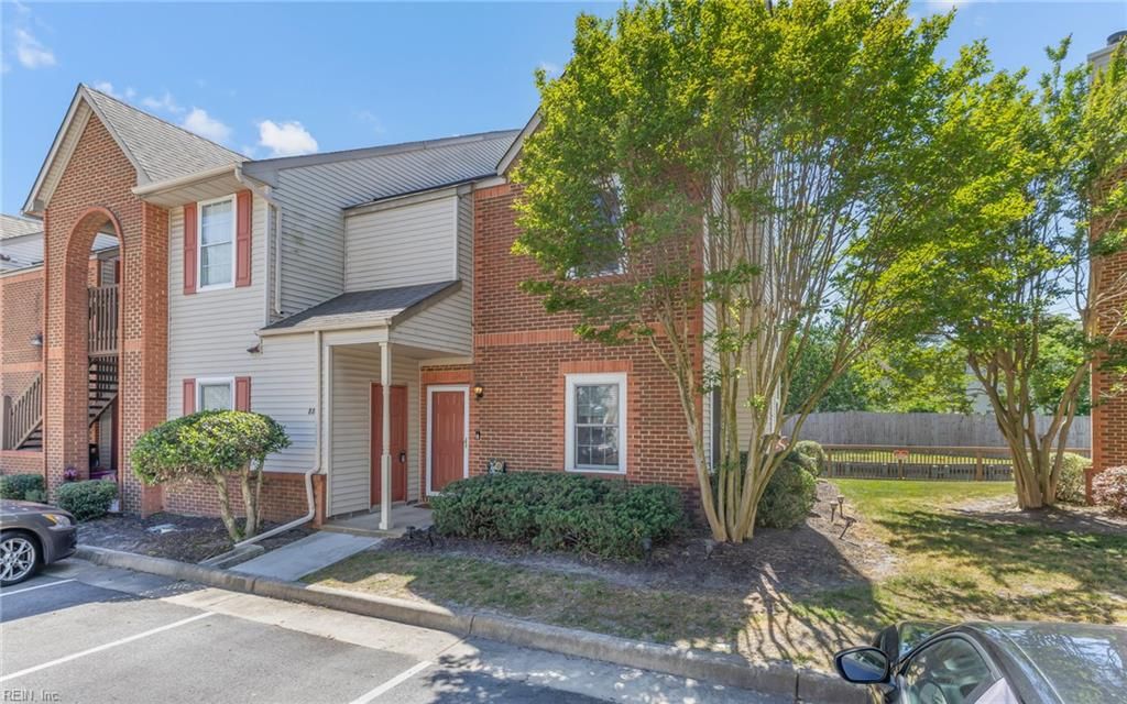 Photo of 889 Gas Light Lane, Virginia Beach, VA 23462 (MLS # 10632874)