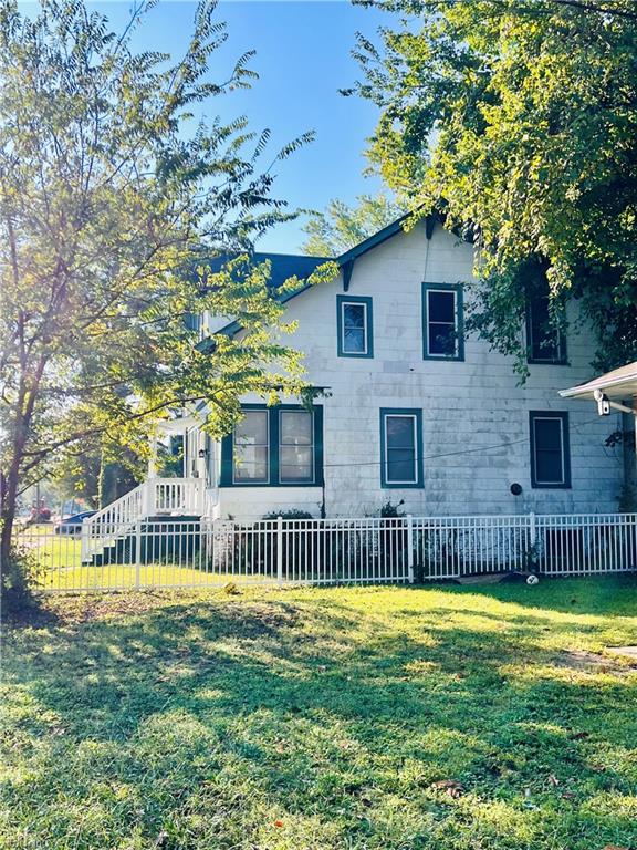 35 W Sherwood AVE