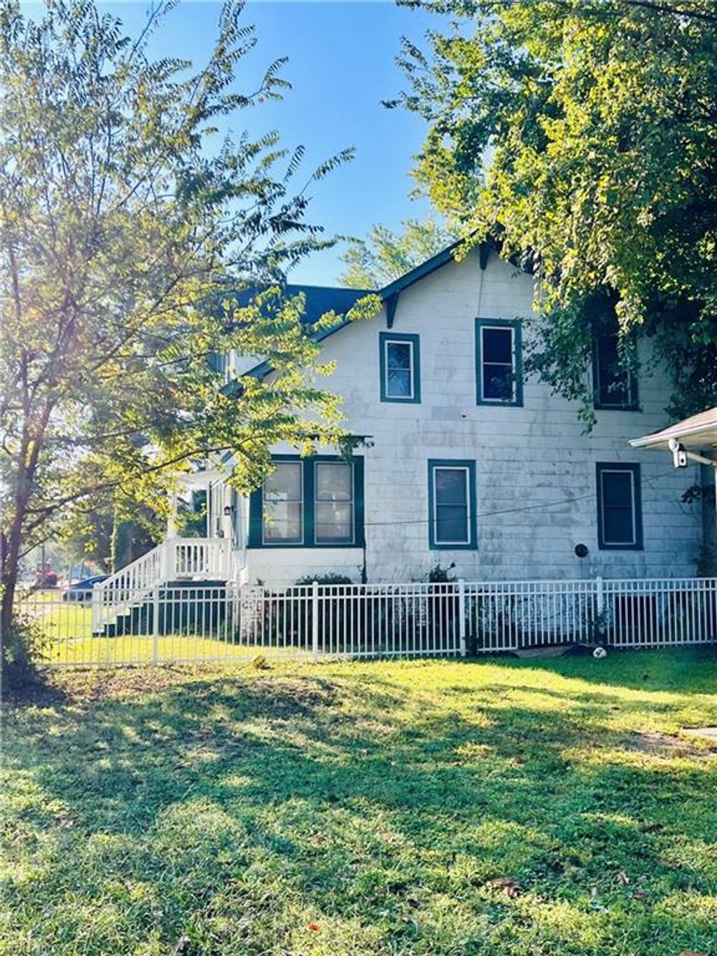 Photo of 35 W Sherwood Avenue, Hampton, VA 23663 (MLS # 10605895)