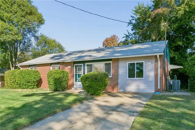709 Houston Avenue, photo 2 of 28