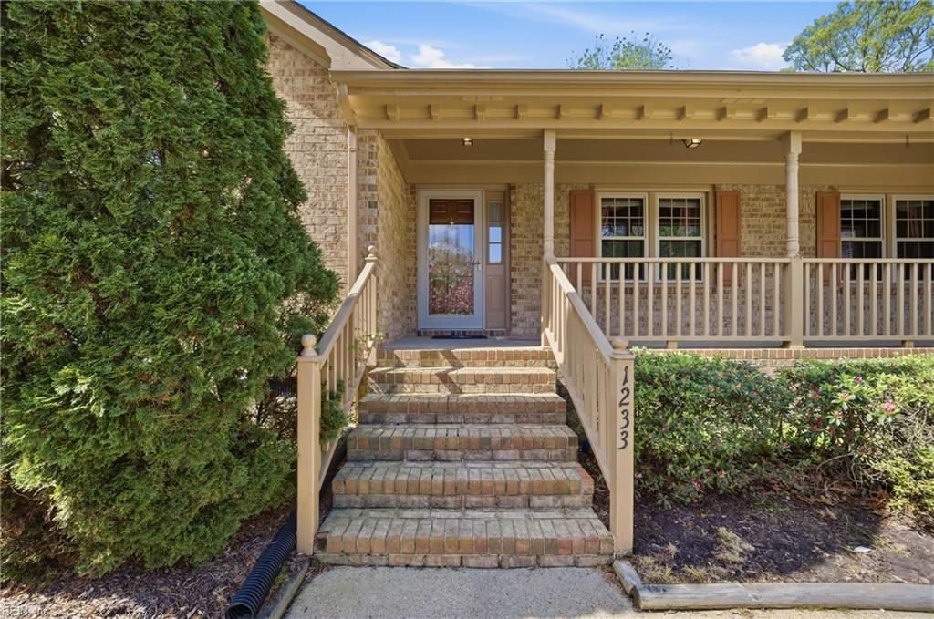 Photo of 1233 Worthington Lane, Virginia Beach, VA 23464 (MLS # 10641351)