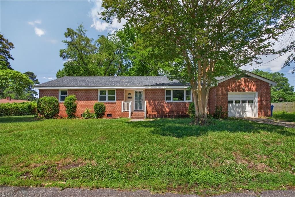 Photo of 1703 Landsworth Street, Chesapeake, VA 23324 (MLS # 10638937)
