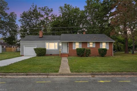 Photo of 9 Nutmeg Quarter Place, Newport News, VA 23606 (MLS # 10605611)
