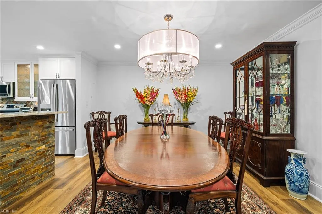 Virginia Beach, Virginia 23451, United States, 2 Bedrooms Bedrooms, ,3 BathroomsBathrooms,Residential,Active,168230