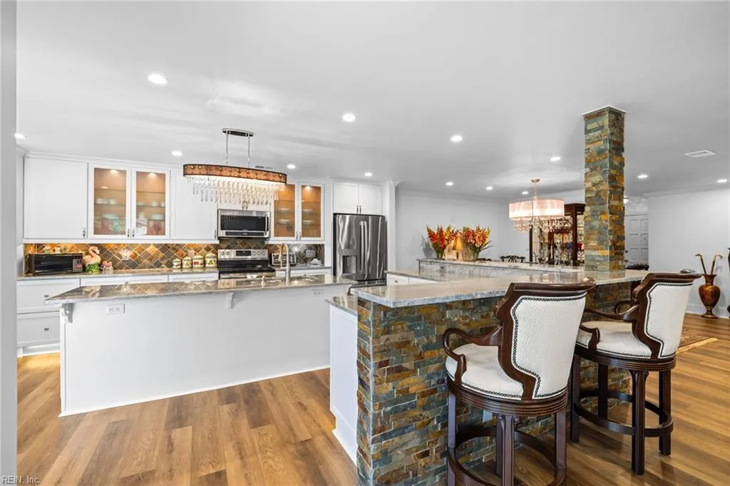 Virginia Beach, Virginia 23451, United States, 2 Bedrooms Bedrooms, ,3 BathroomsBathrooms,Residential,Active,168230