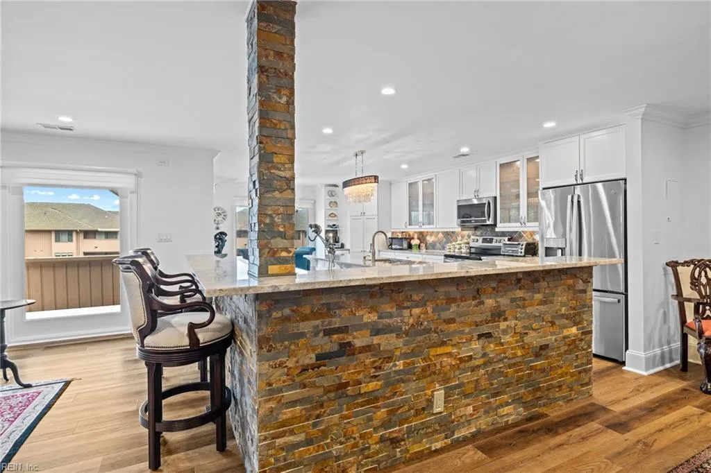 Virginia Beach, Virginia 23451, United States, 2 Bedrooms Bedrooms, ,3 BathroomsBathrooms,Residential,Active,168230