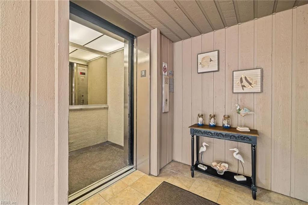 Virginia Beach, Virginia 23451, United States, 2 Bedrooms Bedrooms, ,3 BathroomsBathrooms,Residential,Active,168230