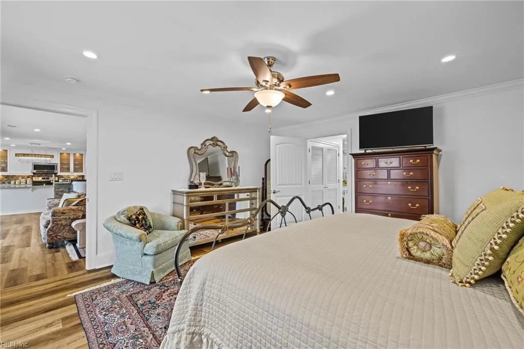 Virginia Beach, Virginia 23451, United States, 2 Bedrooms Bedrooms, ,3 BathroomsBathrooms,Residential,Active,168230