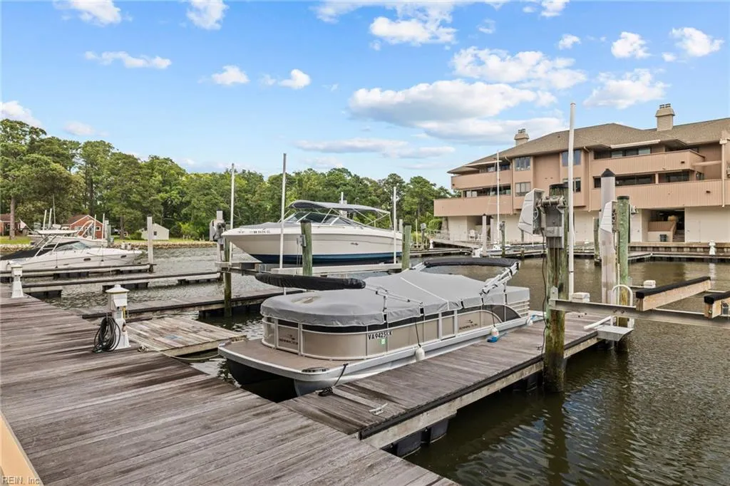 Virginia Beach, Virginia 23451, United States, 2 Bedrooms Bedrooms, ,3 BathroomsBathrooms,Residential,Active,168230