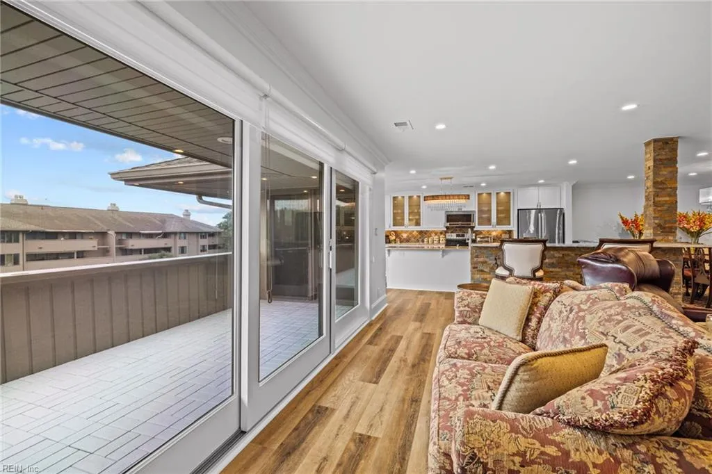 Virginia Beach, Virginia 23451, United States, 2 Bedrooms Bedrooms, ,3 BathroomsBathrooms,Residential,Active,168230