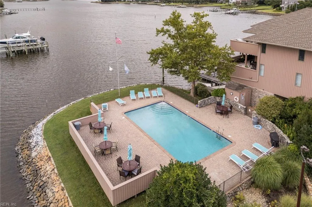 Virginia Beach, Virginia 23451, United States, 2 Bedrooms Bedrooms, ,3 BathroomsBathrooms,Residential,Active,168230