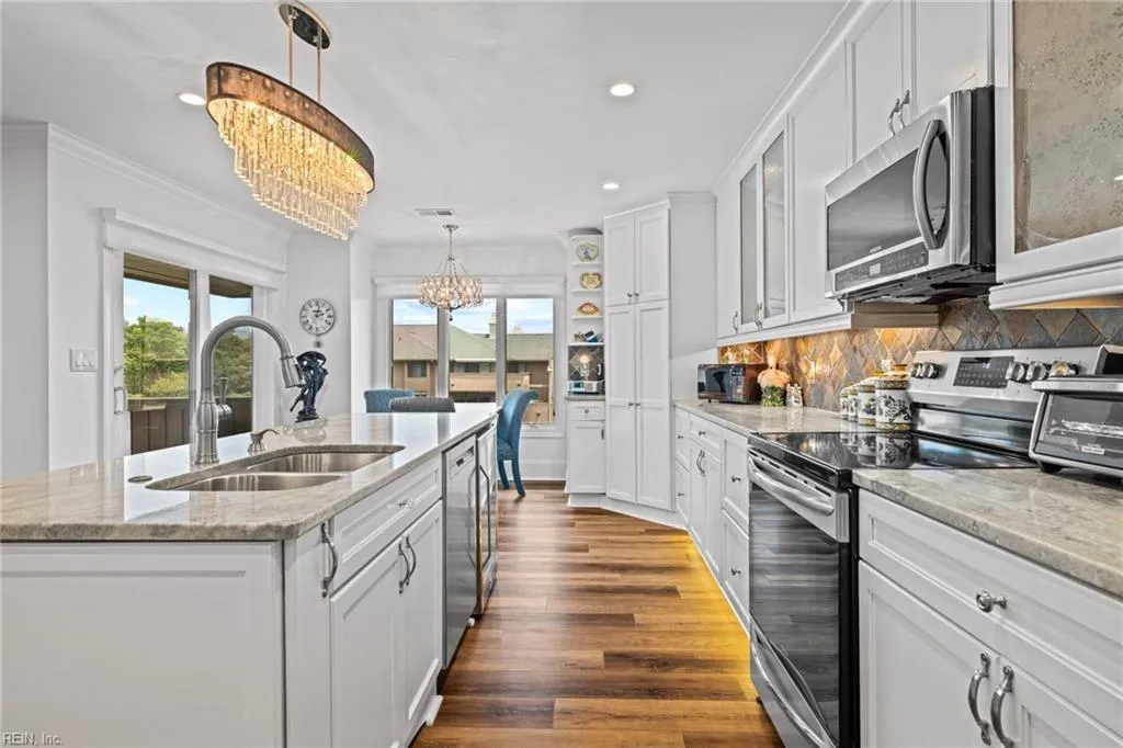 Virginia Beach, Virginia 23451, United States, 2 Bedrooms Bedrooms, ,3 BathroomsBathrooms,Residential,Active,168230