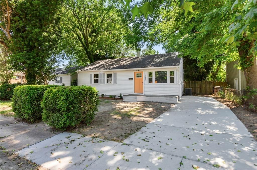 Photo of 1541 Virgilina Avenue, Norfolk, VA 23503 (MLS # 10635482)