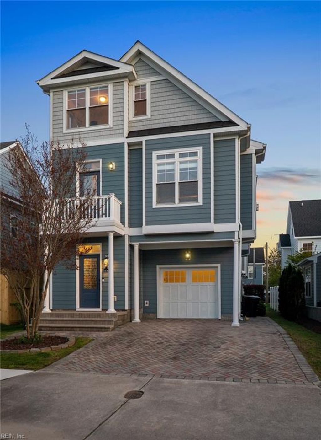 Photo of 502 26th Street, Virginia Beach, VA 23451 (MLS # 10629961)