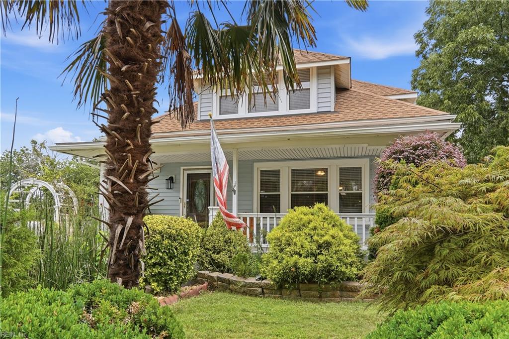 Photo of 136 W Government Avenue, Norfolk, VA 23503 (MLS # 10658748)