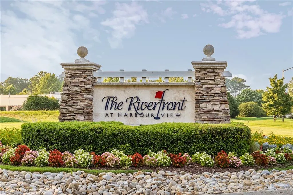 Suffolk, Virginia 23435, United States, 6 Bedrooms Bedrooms, ,5 BathroomsBathrooms,Residential,Active,154288