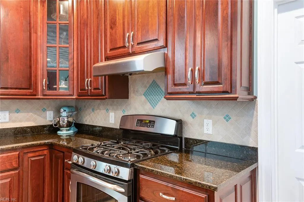 Suffolk, Virginia 23435, United States, 6 Bedrooms Bedrooms, ,5 BathroomsBathrooms,Residential,Active,154288